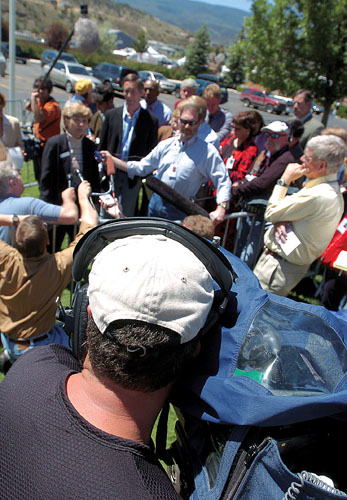 Nick Teti in foreground providing ENG video cameraman services to networks during the Kobe Bryant trial in Colorado, at the Eagle court house. Mister Photon Media provides other types of camera crews aside from ENG video crews in Colorado including TV, film, corporate video or other camera crew services, including crew members to support yours